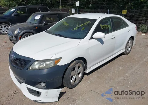 2010 Toyota Camry Se z USA, uszkodzony, nr VIN 4T1BF3EK0AU552901